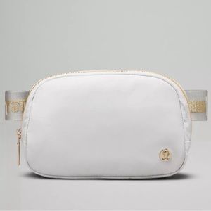 Lululemon Everywhere Belt Bag 1L Vapor/ Gold/ White